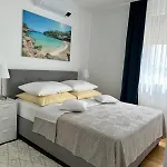 Palm Blues 아파트